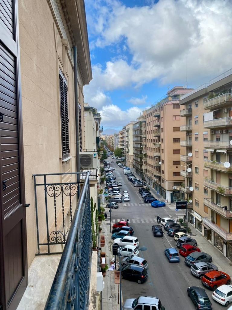 Urban Poet Retreat - Casa Di Vincenzo E Andrea 2 Apartment - Palermo — Photos 2